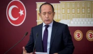 Akif Hamzaçebi’den CHP’deki tüzük değişikliğine sert tepki: “İki başlı yönetim kurumsallaştırıldı”