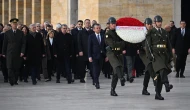 Anıtkabir'den mesaj verdi: Geleceğe yürüyoruz!