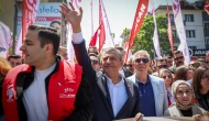 Demokrasi eşit şartlarda güzel!