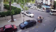 Esenyurt'ta arabası kazaya karıştı