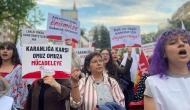 Kadınlar, sokak ortasında öldürülen Bahar Aksu için toplandı