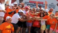 Kartal'da dostluk kazandı
