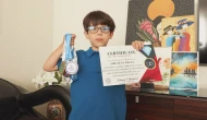 Bu çocuk bir dahi!