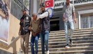 Galata Köprüsü'nde kumar oynatan şüpheli yakalandı