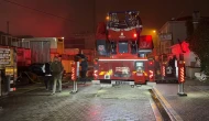 Esenyurt’ta yorgan imalathanesi alev alev yandı