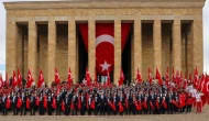 Anıtkabir'e akın ettiler