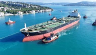 Boğaz'dan dev bir tanker geçti