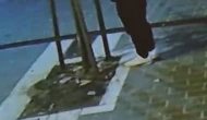 Kuyumcunun önündeki ağacı kesti