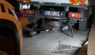 Kamyonun altında kaldı