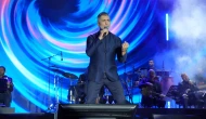 Festival Özcan Deniz'le başladı