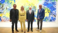 Lucien Arkas asıl iki büyük haberi Vasarely Tablosu önünde patlattı