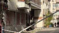 Elektrik direği eve girdi!