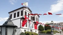Atatürk evinin tabelası nerede?
