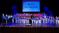 ÇOCUKLARDAN GÖRKEMLİ KAPANIŞ