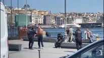Fatih’te büfeden aldığı döner bıçağıyla kendisini yaraladı