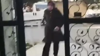 Silivri'de çocukların kavgasına anneler dahil oldu; bıçak çekip üzerine yürüdü