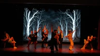 Üniversiteli gençlerin sahnelediği 'The Addams Family' izleyici ile buluşuyor