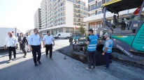 Beylikdüzü'nde yol bakım ve yenileme çalışmaları hız kesmeden sürüyor