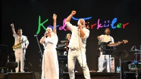 Kardeş Türküler, farklı kültür ve ezgileri buluşturduğu unutulmaz geceyle müzikseverleri coşturdu!