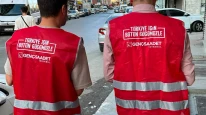 Esenyurt'ta esnafa anlamlı sabah sürprizi: "Siftah Bizden, Bereketi Allah'tan"