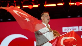 Mehmet Murat Çalık: Cumhuriyet hepimizindir!