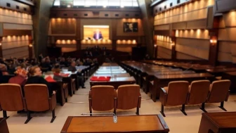 İBB Meclisi'nde 20 ilçenin 2026 yılı bütçesi onaylandı