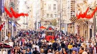 TÜİK Türkiye'nin yeni nüfusunu açıkladı