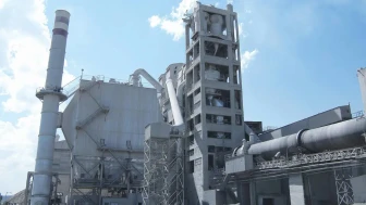 Sağlıkçılar uyarıyor!  Silivri'de ki çimento fabrikası ölüm saçıyor!