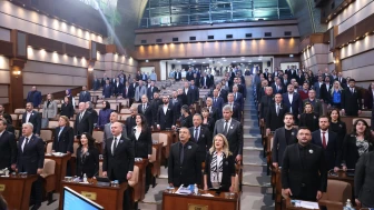 İBB meclisi yine karıştı!