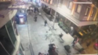 Taksim'de turiste kapkaç!