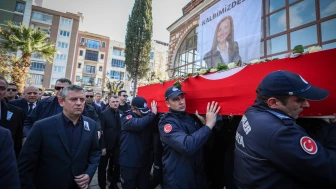 Gözyaşlarıyla uğurlandı!