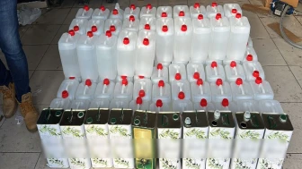 Beylikdüzü ve Esenyurt'ta 3 bin litre kaçak alkol ele geçirildi