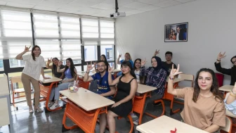 Mersin Büyükşehir Mercek’te İşaret Dili Kursu başlattı