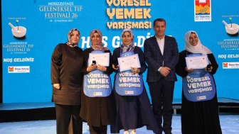 Zeytinburnu'nda tatlar yarıştı