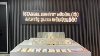 Fatih'te Kuyumcuya sahte altın veren 3 şüpheli yakalandı