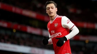 Mesut Özil, Ümraniye'de dünya çapında oyuncular yetiştirmeyi hedefliyor