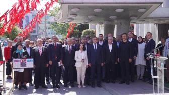 15 Temmuz şehitleri İBB  önünde anıldı