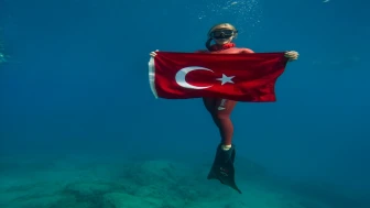 Şahika Ercümen'den zafer dalışı