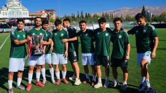 Malatya futbolu Yeni Malatyaspor değil Yeşilyurt Malatyaspor'u örnek alabilir