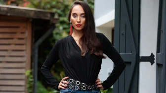 Duygu sevgilisine uçtu