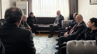 Vali Gül, acılı aileyi ziyaret etti