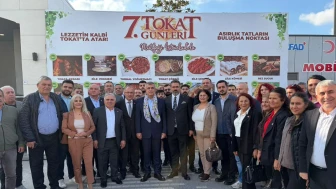 CHP İstanbul İl Başkanı Mehmet Ali Yüksel, Tokat Günleri’nde vatandaşlarla buluştu