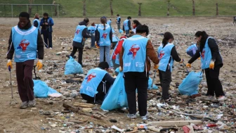 Çevreci Eyüp! Çiftalan Plajı’nda anlamlı çevre etkinliği