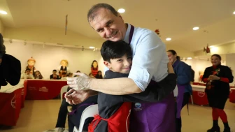 Sevgi Eli herkese dokunacak