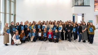 Bahçeşehir mezun verdi