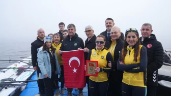 Kürekle Avcılar'dan Çanakkale'ye