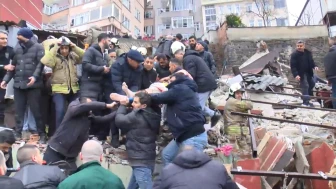 Bomba patladı sandık!