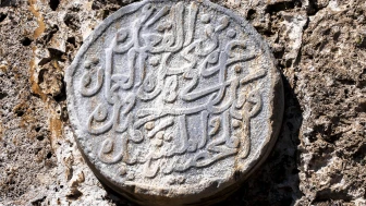 Kaleiçi'nde, Selçuklu'nun kayıp kitabeleri bulundu