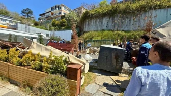 Kaçak kafeye yıkım