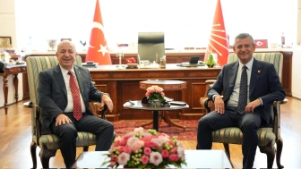 Ümit Özdağ'dan Özel'e "Atatürk'te birleşelim" çağrısı